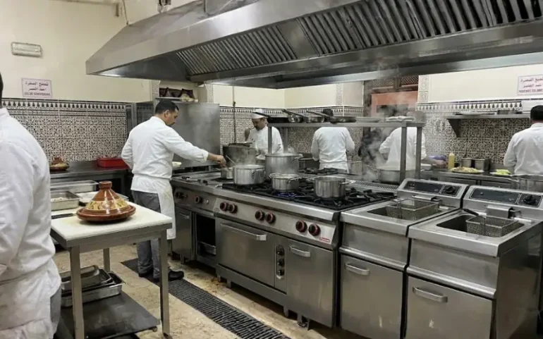 Équipements de cuisson professionnels pour restaurant à Fès Maroc