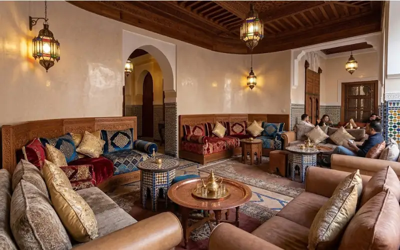 Banquettes et mobilier lounge professionnel pour restaurant et café à Fès Maroc